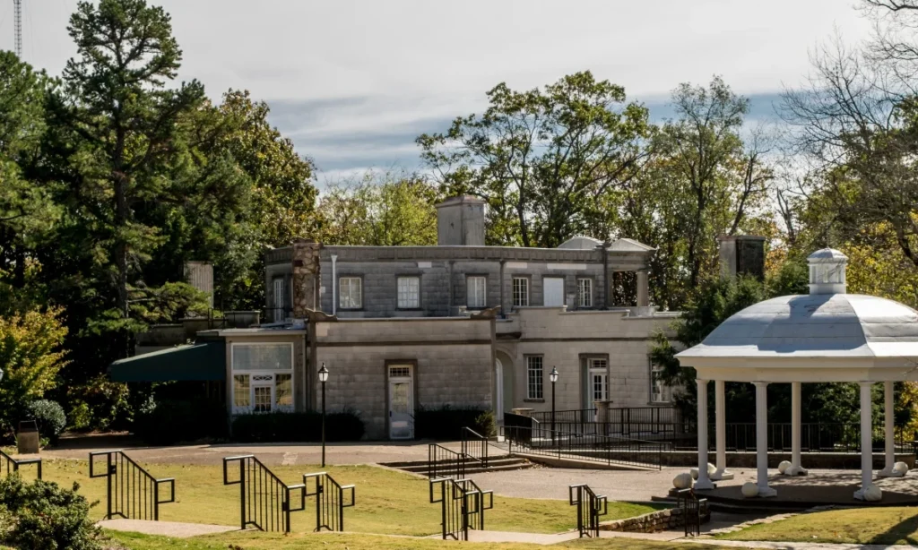 Burritt on the Mountain