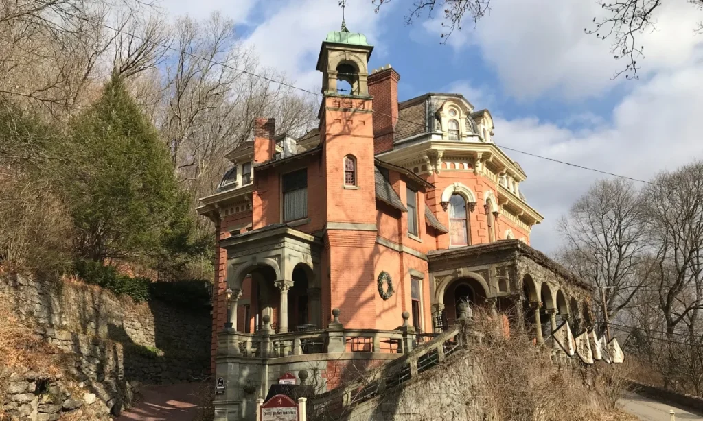 Harry Packer Mansion
