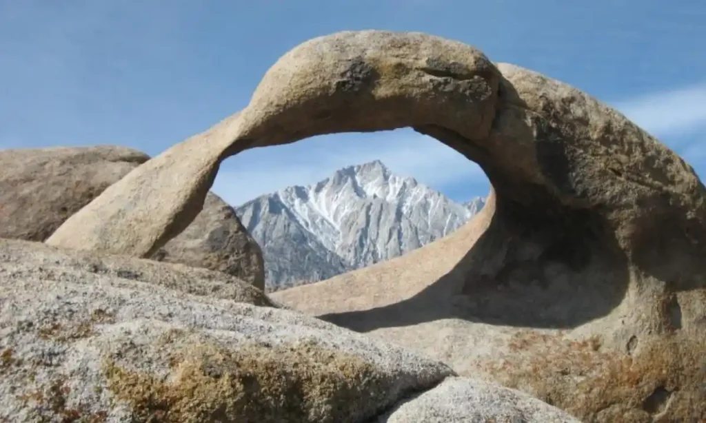 Mobius Arch Loop in The Alabama Hills California