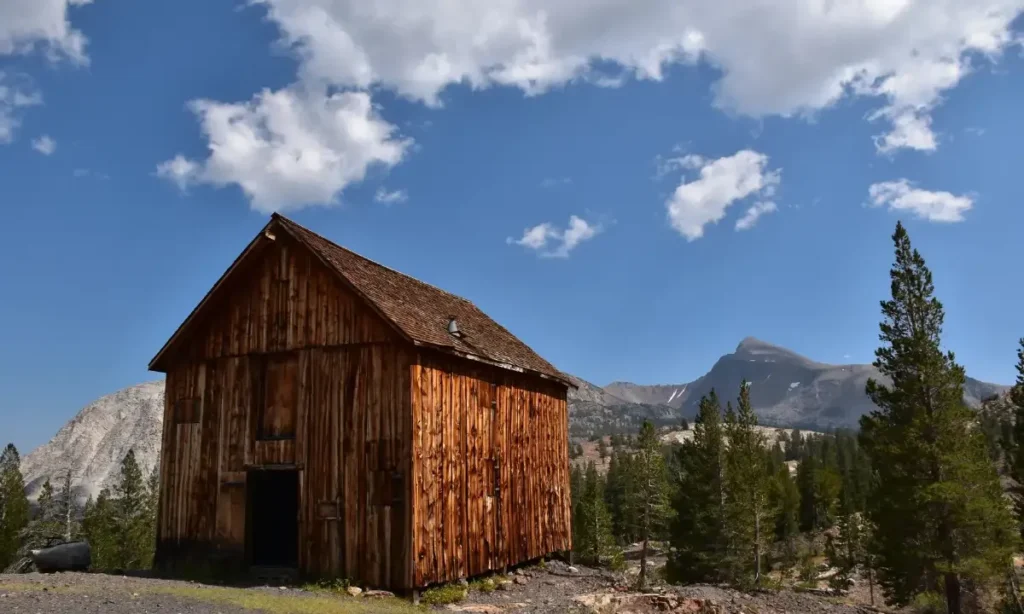 Tuolumne Meadows Lodge